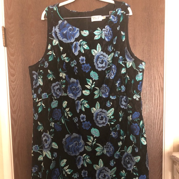 Eliza J embroidered plus size sheath dress 22W